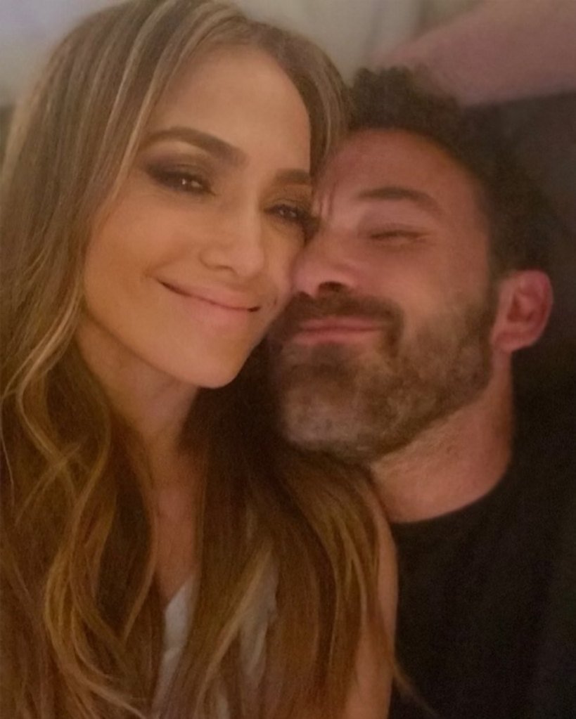 ‘Leave Her Alone, She Needs To Move On!’- Fans React To Ben Affleck Sending ‘Sentimental Holiday Gift’ To Former Wife Jennifer Lopez