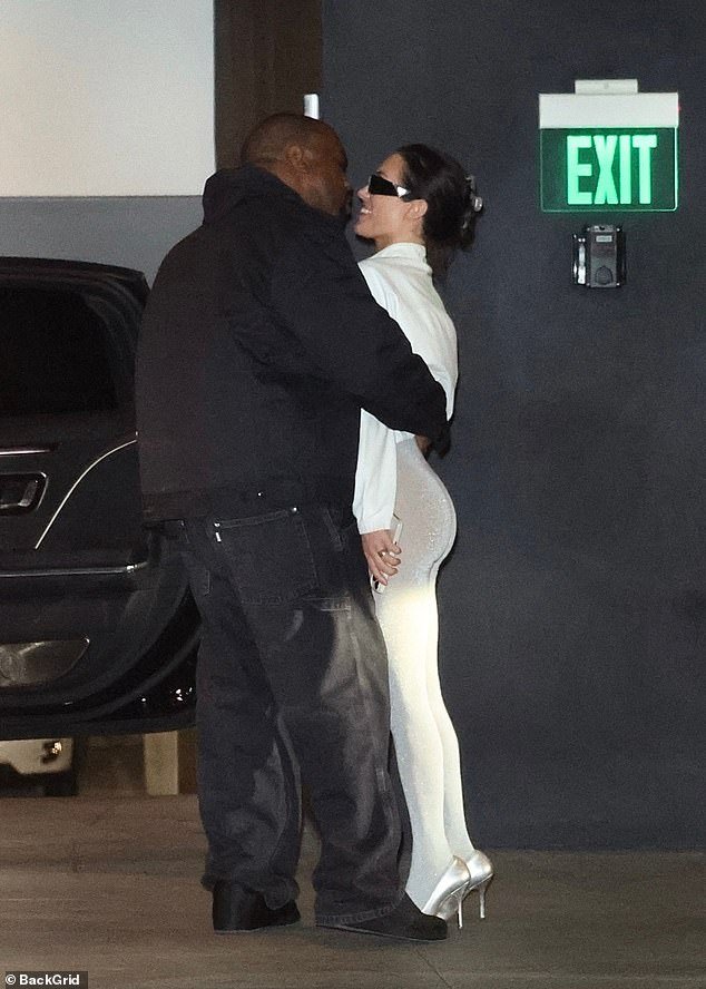 Now Kanye Breaks the Internet! Viral Post Featuring N*ked Kanye West Leaves Fans Stunned