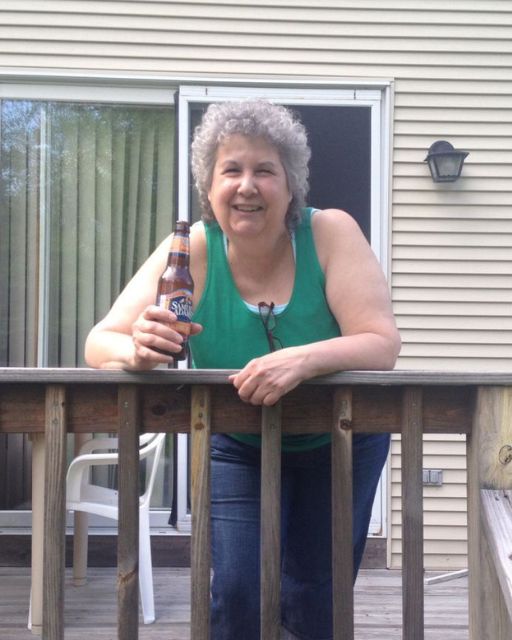 MY AUNT NEVER LET ANYONE INSIDE HER HOUSE—UNTIL I SAW WHAT WAS BEHIND THE SLIDING DOOR