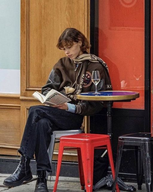 I TOOK A RANDOM PHOTO OF A STRANGER—AND FOUND OUT SHE WAS MY BIOLOGICAL SISTER