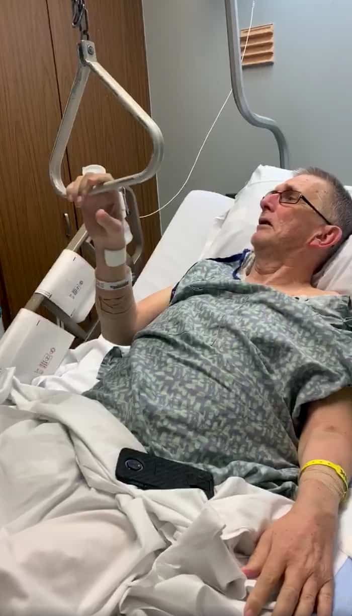 A PARAMEDIC SAVED A PATIENT—AND ONLY REALIZED IT WAS HIS FATHER WHEN HE ARRIVED AT THE HOSPITAL