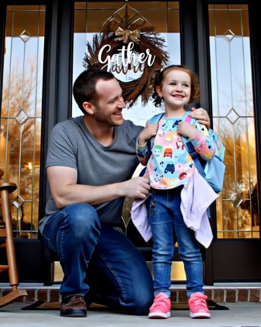 She Asked Him To Take Her First Day Photo—But He’s Not Her Dad