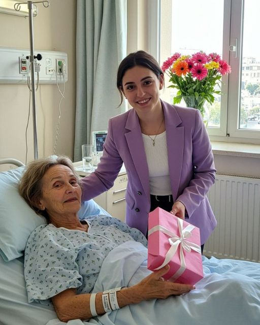 I Surprised My Neighbor In The Hospital—But Her Words Made Me Cry In Front Of Everyone