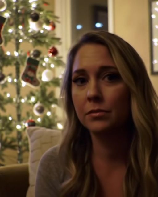 My Husband Went On A Business Trip Right Before Christmas—On Christmas Eve, I Found Out He Lied And Was In Our City