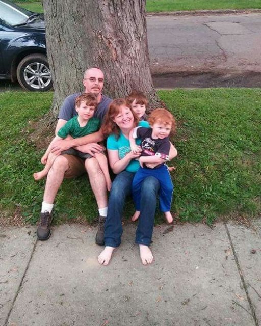 We Took A Family Photo Under The Tree—And Hours Later, My Oldest Asked Who The “Extra Boy” Was