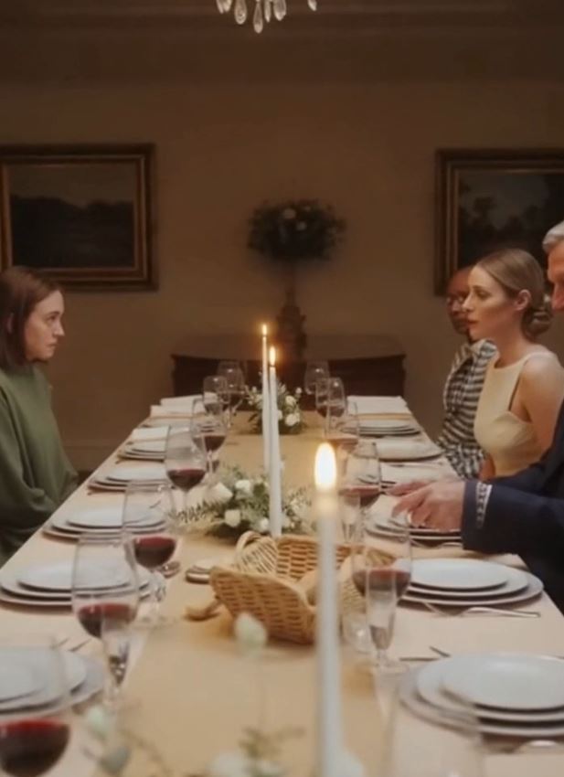 My Sister Decided I Was “An Embarrassment” To Her New High-Society Family. She Uninvited Me From Her Own Wedding