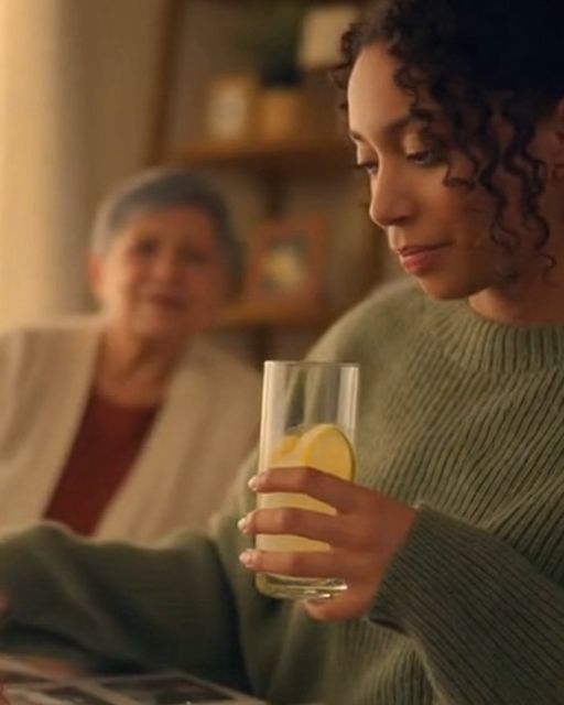 When She Pointed To The Photo Photo, Her Boyfriend Went Pale