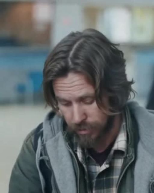Bank Teller Closes Homeless Man’s Account—The Man’s ID Shocked The Entire Branch