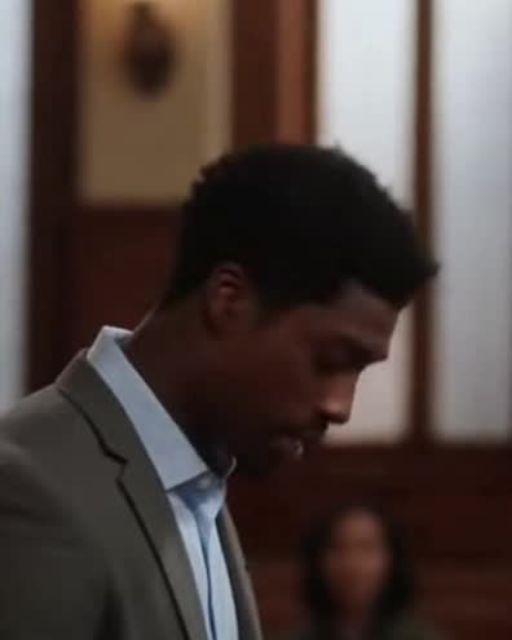 Judge Laughs At Man Defending Himself—His Final Argument Makes Her Cry And The Courtroom Went Silent