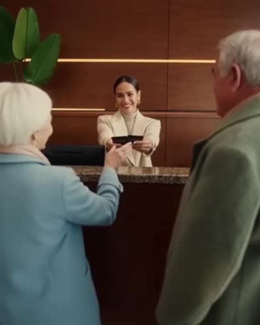 Receptionist Refuses To Check In Old Couple—Their Name On The Reservation Shuts Her Up And The GM’s Reaction Said It All