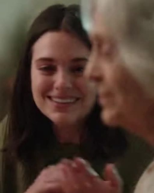 Brother Mocks Sister for Living with Mom—The Lawyer Reveals Mom’s Real Wishes