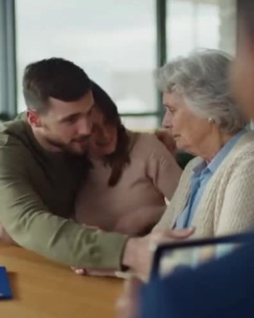 Family Accuses Grandma of “Wasting Money”—the Bank Shows Where It All Went