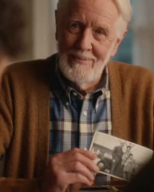 Family Tells Grandpa He Imagined His Memories—The Box He Opened at the Table Proved Them Wrong