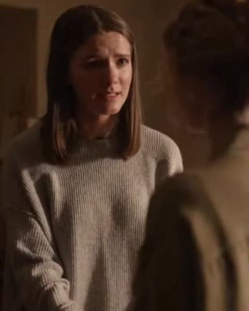 Sisters Argue Over Who Should Keep Their Mother’s Journal—The First Page Has a Name