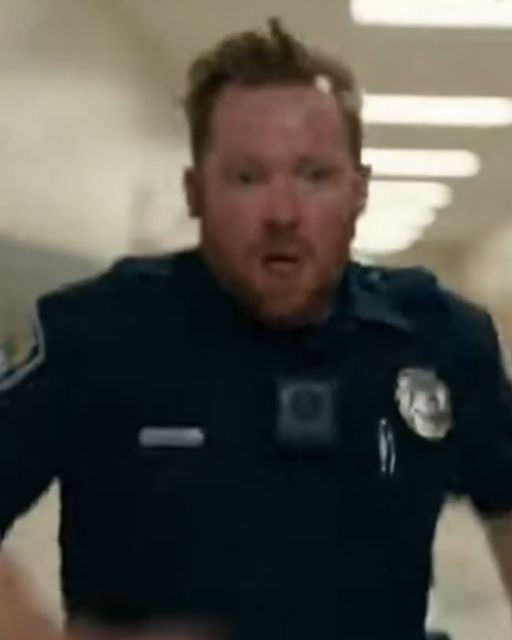 The Teacher Laughed As My Daughter Gasped For Airโuntil The School Doors Flew Open And She Saw My Uniform.