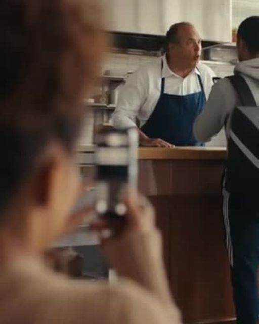 Restaurant Owner Shamed For Yelling At A Driver—until A Customer’s Video Exposed The Real Villain