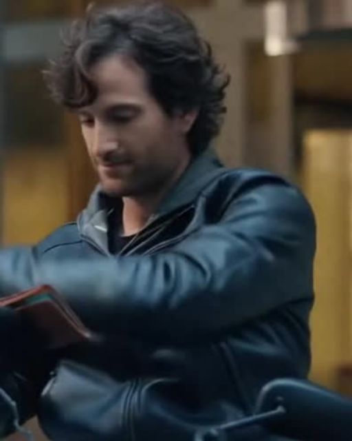 Biker Returns Wallet To Office Building—and The Ceo Runs Out The Front Door When He Sees Who’s Holding It