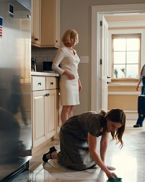 I Walked Into My Daughter’s New House And Found Her On Her Knees, Scrubbing Her Mother-in-law’s Floor.