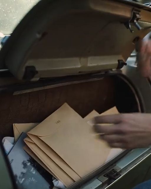 I Took A Month Off Work To Care For My Grandmother — I Never Imagined What Secrets Were Waiting Inside Her Old Car. When She First Asked For My Help, I Thought It Would Just Be Quiet Days And Simple Chores. I Was Wrong.