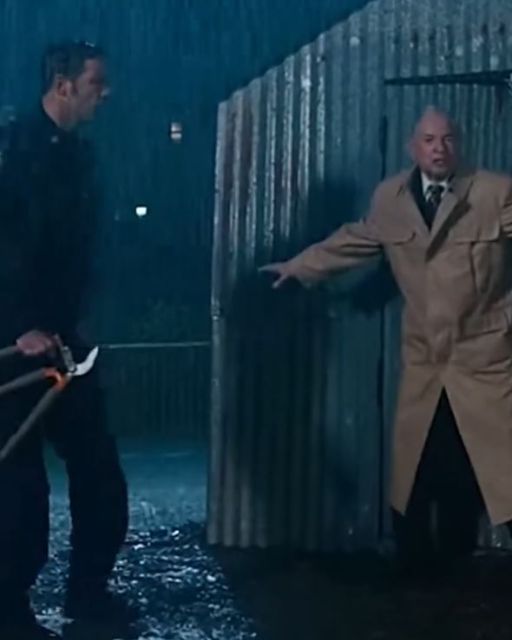 Police K9 Refuses To Bark At Padlocked Shed — What He Does Instead Forces The Officer To Cut The Chains