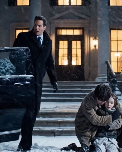 I Gave My Jacket To A Freezing Girl Locked Out Of Her Mansion. Then The Door Opened.