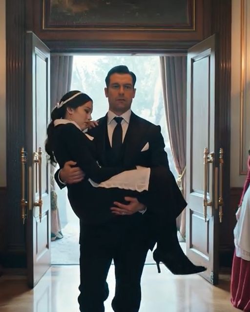 She Was Hired To Serve Champagne At A Christmas Party In A Mountain Estate – Until The Man Everyone Feared Looked Out The Window And Saw A Girl Being Erased By The Snow