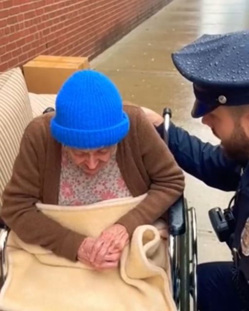 I Helped An Evicted Widow Load Her Boxes. Then A Photo Fell Out.