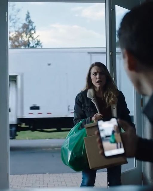 I Installed A Security System After A String Of Break-ins – Forgot To Tell My Sister-in-law – she Used A Spare Key To “move In,” The Alarm Exploded, A Truck Backed Into My Driveway, And My Screen Lit Up: Break-in Detected. Duplicate Key Used.