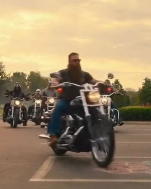 Entitled Mom Called My Son Trash – Then Saw Who Was Standing Behind Him.