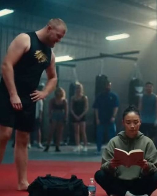 Big Guy Challenges “tiny” Girl To Wrestle – She Pins Him In 3 Seconds