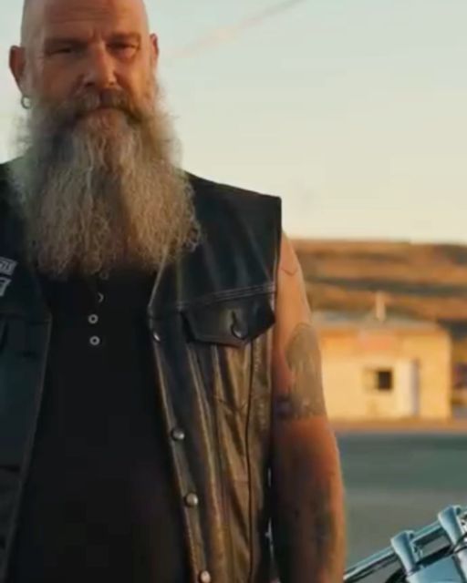 I Stopped For A Homeless Girl Outside The Grocery Store – What She Told Me Changed Everything