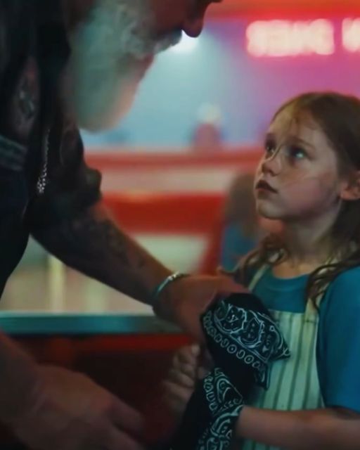 A Biker Stopped For Coffee – What He Discovered Behind The Counter Made Him Call 911